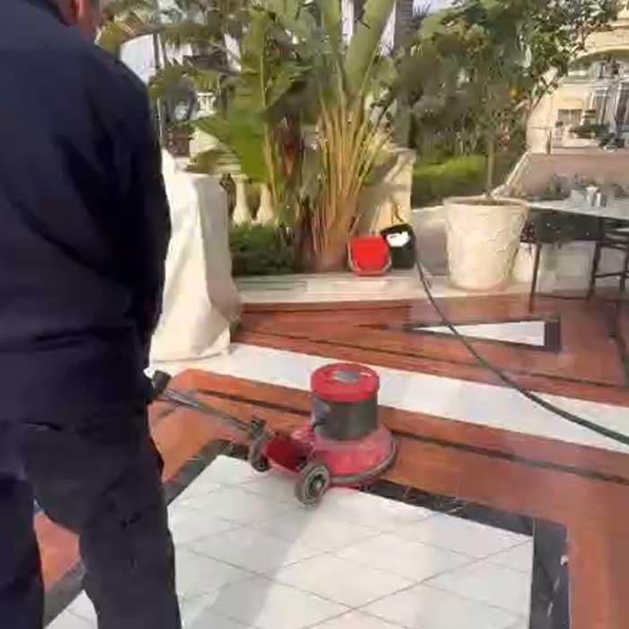 Nettoyage de terrasse d'hôtel