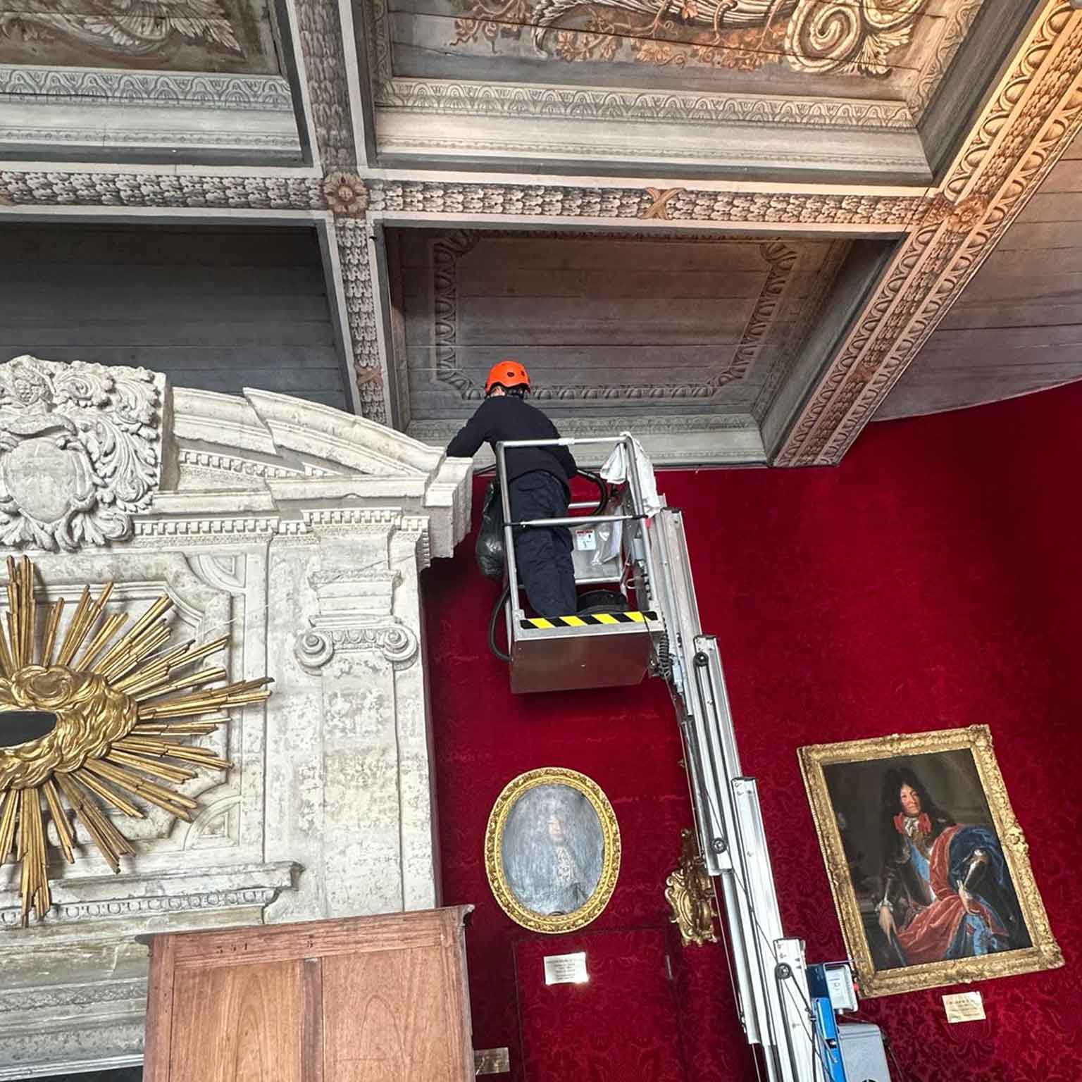 Nettoyage des poussières en hauteurs